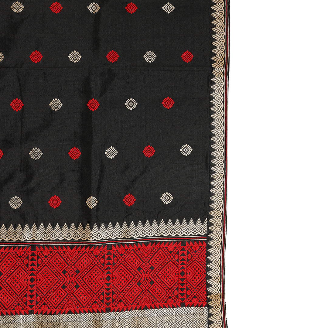 Red and Black paat mekhela sador