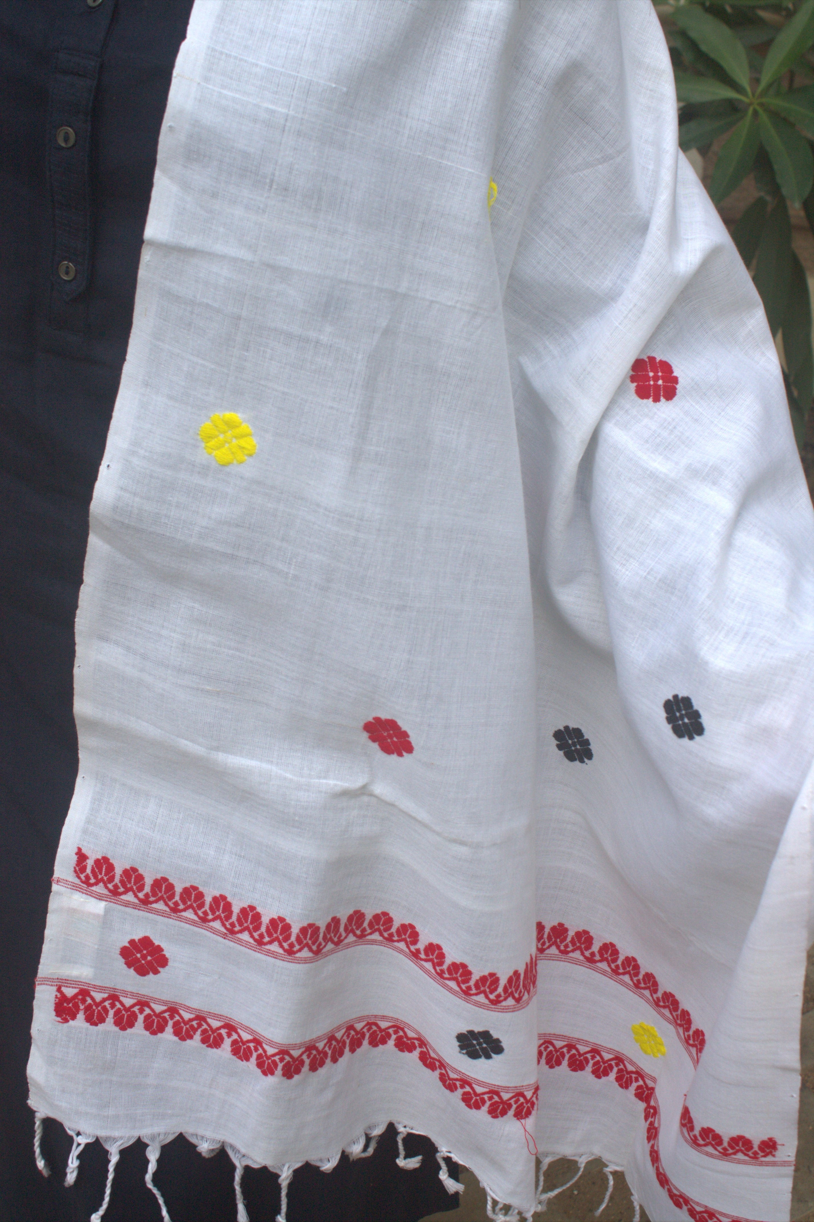 White multicolored cotton stole