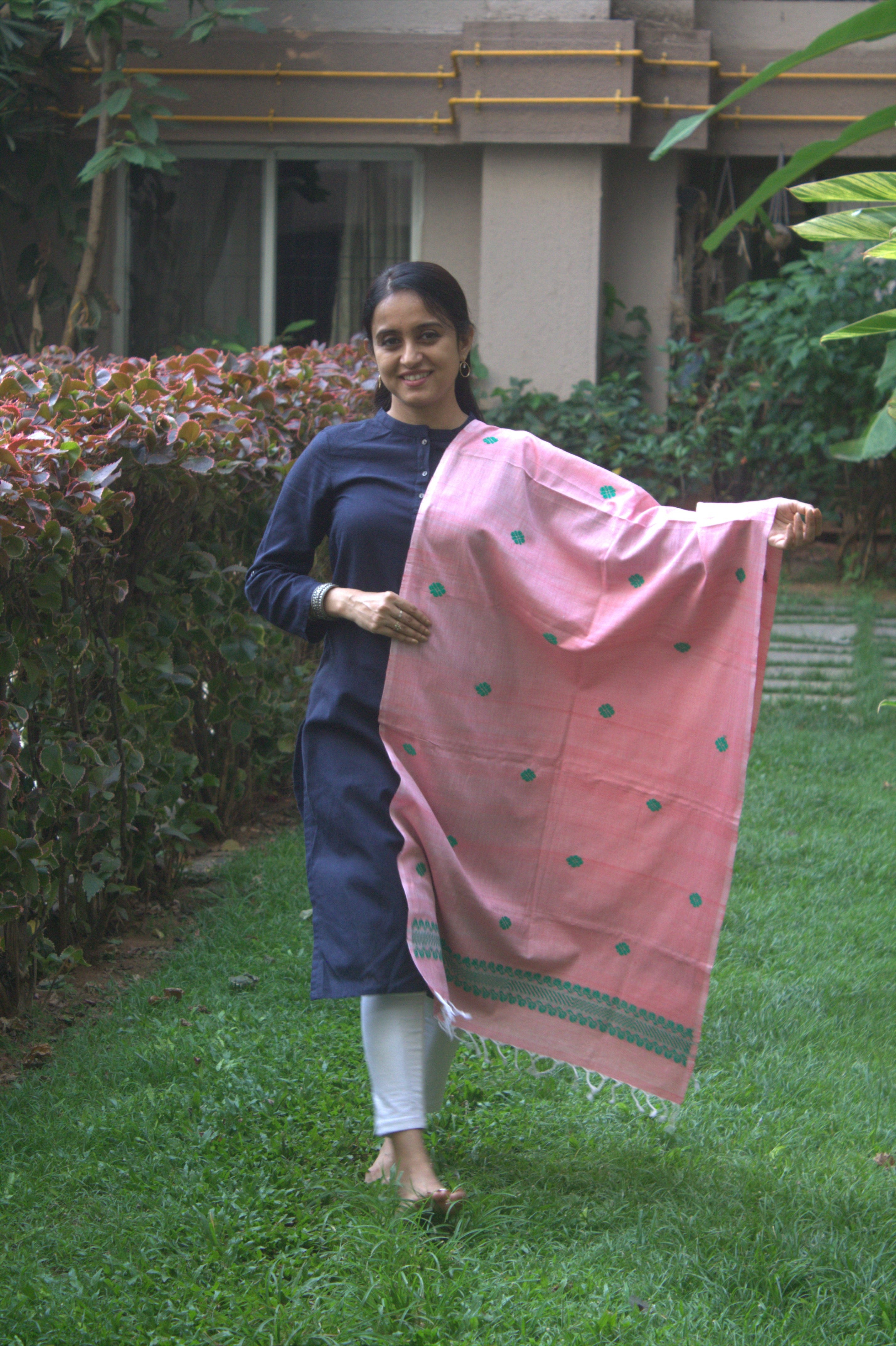 Pink cotton stole